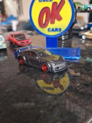Hotwheels Custom Porsche 911 GT3 R3 ruedas intercambiadas y sueltas Foto 1 de 4