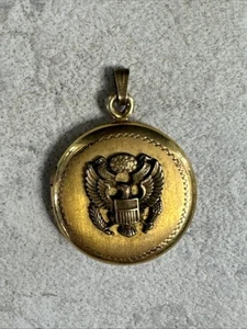 Colgante MEDALLÓN CORAZÓN MILITAR CHAPADO EN ORO 1/20 10k DE COLECCIÓN E99 - Imagen 1 de 15
