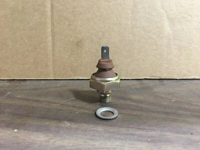 Датчик давления масла переключатель Deutz 01182479 серия двигателя 1011 2011  - Изображение 1 из 3