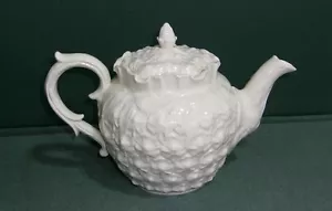 Spode Impl Williamsburg Pineapple 5-Cup Teapot with Lid - Picture 1 of 4