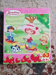 Strawberry Shortcake RoseArt 63 Piece Puzzle 2005, Theme Berry Fun, Complete - Picture 1 of 4