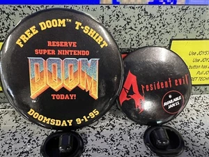 Lot of 2 Vintage Pinback Buttons: 1995 SNES Doom + 2005 Resident Evil 4 Light Up - Picture 1 of 8