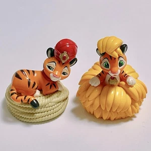 Disneyland Chandu Miniatura Figura Libro de Cuentos de Sindbad Viaje Tokio DisneyMar - Imagen 1 de 5