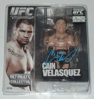 FIGURA DE ACCIÓN FIRMADA POR CAIN VELÁSQUEZ AUTO'D UFC RONDA 5 BAS COA CHAMPION AKA Foto 1 de 4