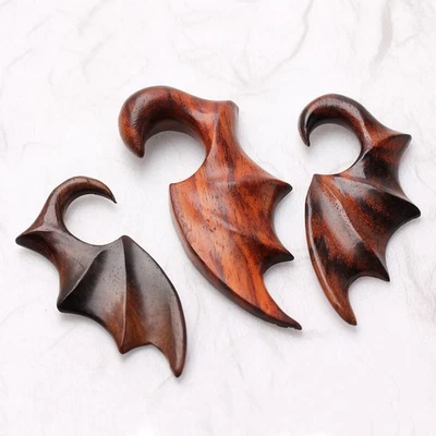 Par de Cónicos Colgantes Ornamentales Ala Murciélago Madera Sono Foto 1 de 4