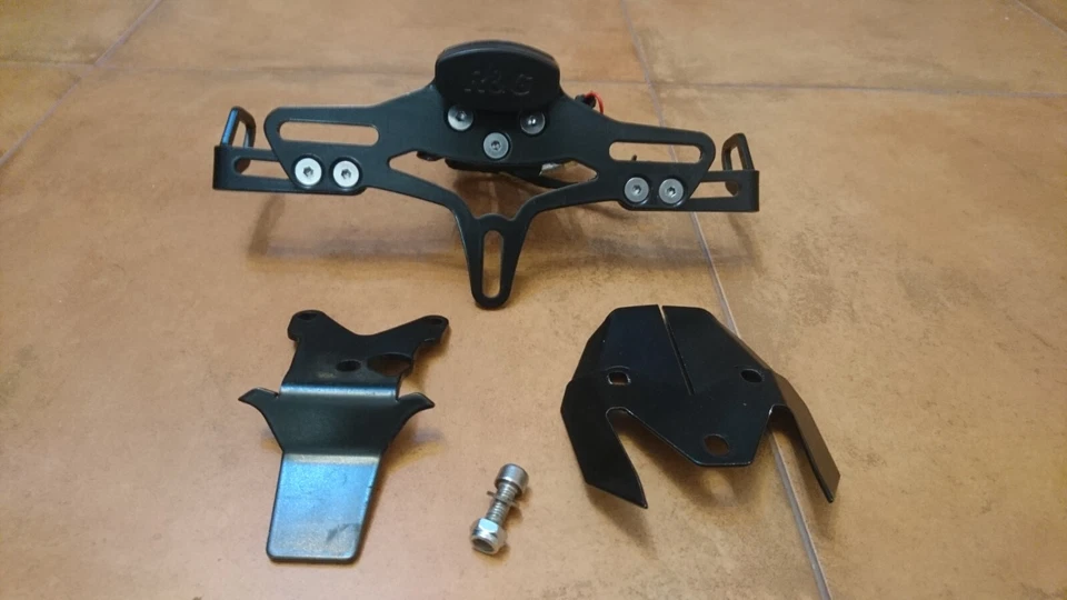 Portamatriculas Ducati Panigale V4-V2 R & G Racing - Imagen 1 de 4