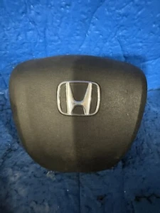 2014-2015-2016-2017 Honda Odyssey driver Wheel airbag - Picture 1 of 2