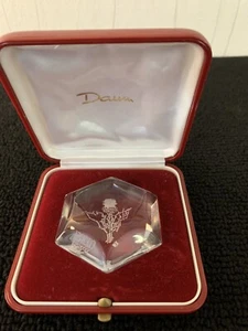 Thistle Medallion In Daum Crystal - Picture 1 of 5