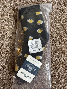 NEW Cozy Cabin Northeast Outfitters Beer Socks Men's Size 8-12.5 Aloe Infused - Picture 1 of 3