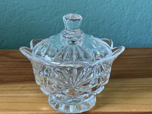Geschliffenes Glas Zuckerdose mit Deckel 4" Kristall Ananas Muster Schmuckdose - Bild 1 von 7