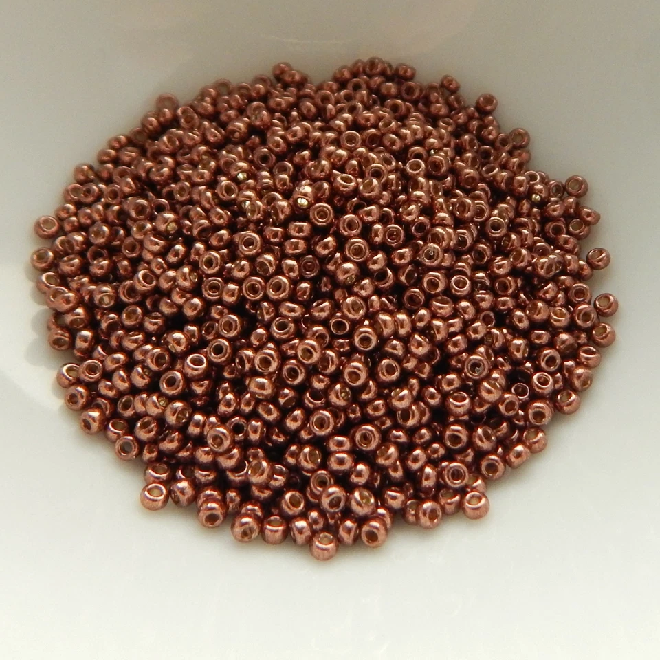 10 gramos 11/0 Cuentas Semilla Japonesa Miyuki Duracoat Galvanizado Malva Oscuro No. 4213 Foto 1 de 1