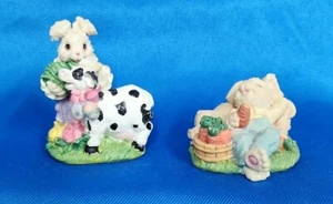 Conejo de Pascua Conejo Granja Cerdo Vaca Juego de 2 Resinas Pastel 2.5 pulgadas de Alto - Imagen 1 de 5