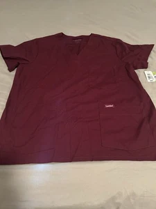 Unisex NWT Landau Burgundy Solid Scrub Top Size Medium - Picture 1 of 7