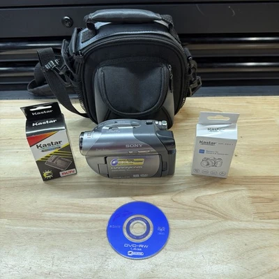 Videocámara Sony DCR-DVD205 Handycam mini DVD PROBADA funcionando batería nueva Foto 1 de 4