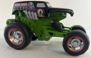 2004 Hot Wheels Grave Digger Monster Jam Mega Air Jumper Truck Toy Spring - Picture 1 of 7