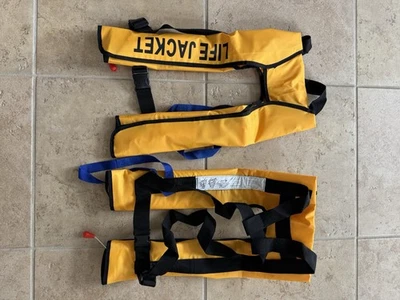 Inflatable Adult  Life Vest Jacket (X2) Two CO2 - Image 1 of 2