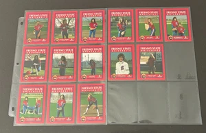 Lote de 14 tarjetas del equipo de softbol femenino Smokey Bear Fresno State Bulldogs 1991 - Imagen 1 de 2