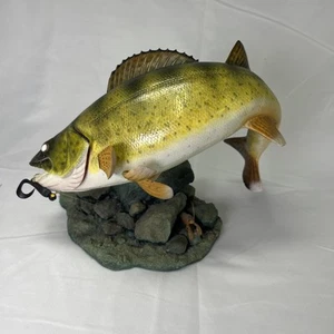 WILY WALLEYE by George Kruth Danbury Mint Freshwater Trophies Collection - Picture 1 of 15