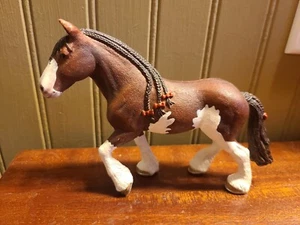 Schleich Clydesdale Stute Zug Modellpferd  - Bild 1 von 2