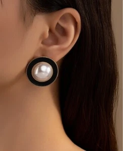 Womens Girls Large Black Gold Metal Round White Faux Pearl Stud Decor Earrings - Picture 1 of 5