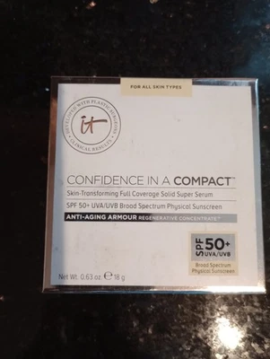 Base de maquillaje sólida IT COSMETICS Confidence in a Compact TAN SPF50+Nueva en caja Foto 1 de 4