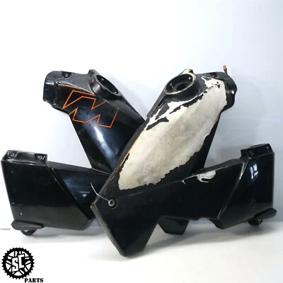 KTM 950 Adventure 2006 tanque de gasolina izquierdo derecho Foto 1 de 4