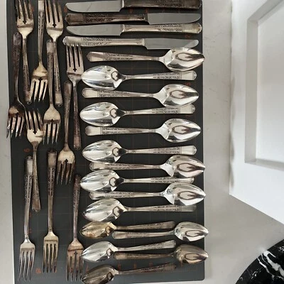 Oneida Tudor Royal York Oneida placa de plata 30 piezas 1937 Foto 1 de 4