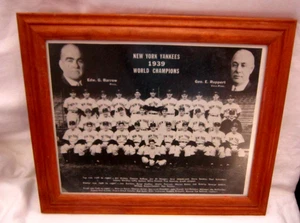 Estampe 17"X13" noir et blanc 1939 équipe des Yankees de New York dans cadre chêne - Série mondiale - Photo 1/3