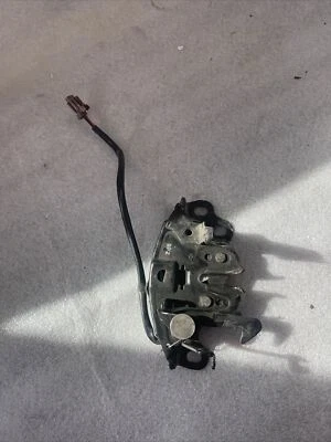 Trava de capô original do fabricante Nissan 65601-3JA1A 2013-19 Pathfinder 2015-19 Murano - Imagem 1 de 4