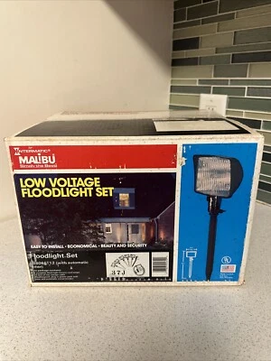 Intermatic Malibu 6 Low Voltage Floodlight Kit Pathway yard LV8066T with Timer - Image 1 of 4