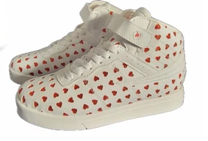 Fila Vulc Big Hearts Girls cute fun Mid top Sneaker white red hearts shoe size 6 - Picture 1 of 7