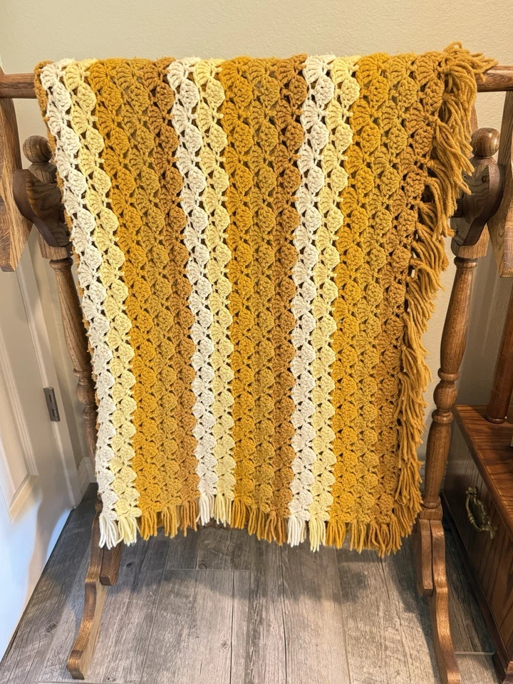 "Manta afgana vintage amarillo mostaza blanco ganchillo flecos MCM 61"" X 40""" Foto 1 de 3