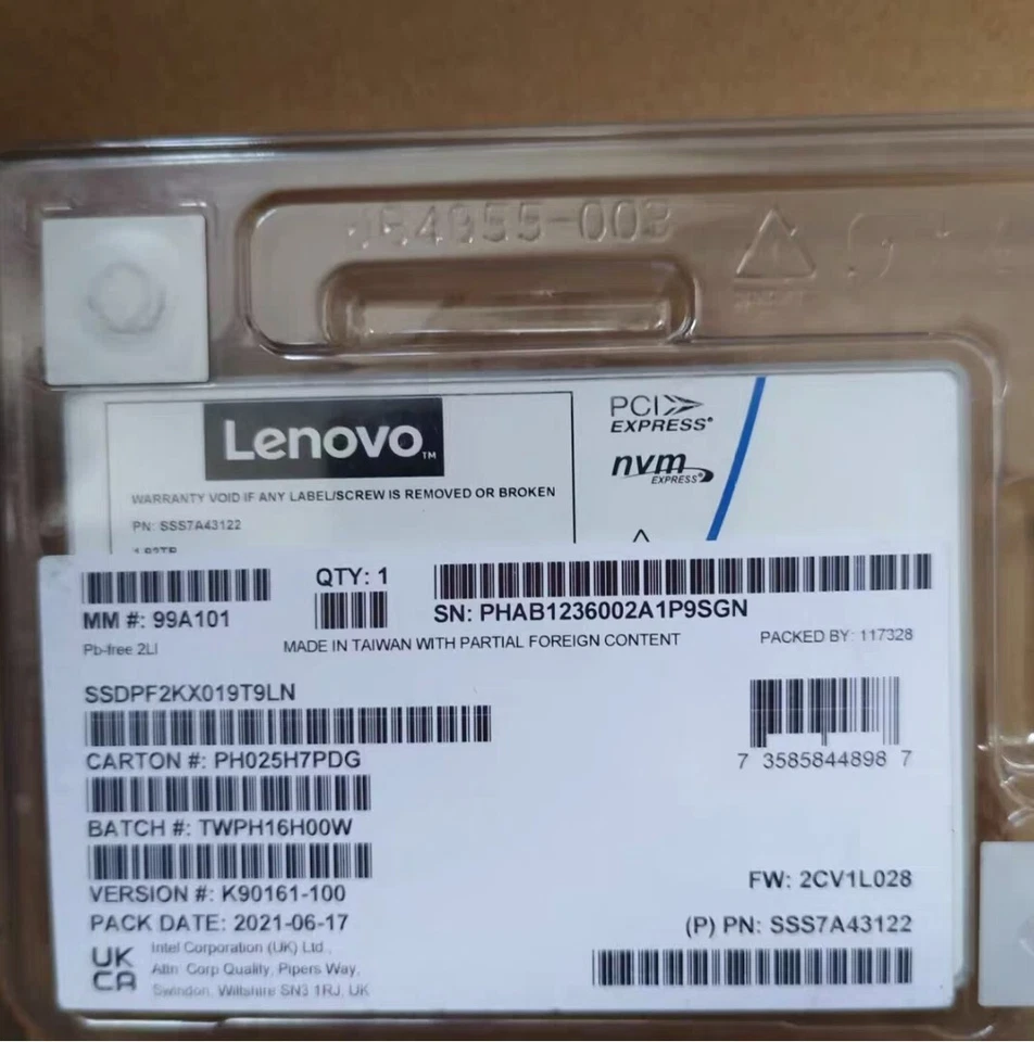 Lenovo 1.92TB PCIe Gen4 U.2 NVMe 2.5 SSD D7-P5500 (SSDPF2KX019T9LN) - Image 1 of 1
