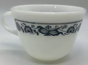 Pyrex Corning Milchglas Altstadt blaue Zwiebelmuster Kaffeebecher Teetasse 8 Unzen weiß Vintage - Bild 1 von 4