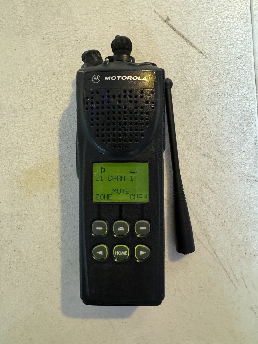Motorola XTS3000 UHF Two-Way Radios products for sale | eBay Motorola XTS3000 UHF Two-Way Radios products for sale | eBay