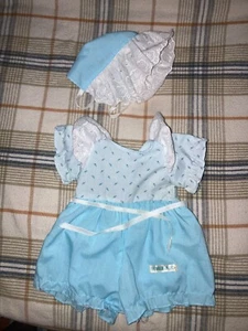 Vintage Cabbage Patch Vestiti Bambini/Bambola - Blu Rosebud Preemie Outfit (D) - Foto 1 di 3