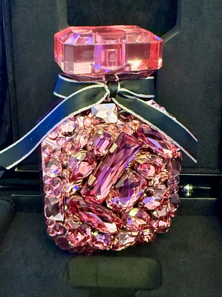 Victoria's Secret BOMBSHELL EDP EDICIÓN DE LUJO CON CRISTALES DE SWAROVSKI 50 ML NUEVO CON ETIQUETAS Foto 1 de 4