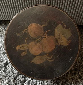 Small Round Antique Painted Wood Box with Lid- Shaker? - Picture 1 of 8