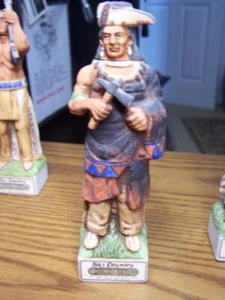 VINTAGE Pawnee Warrior INDIAN Whiskey Decanter BY SKI COUNTRY 6" - Picture 1 of 4