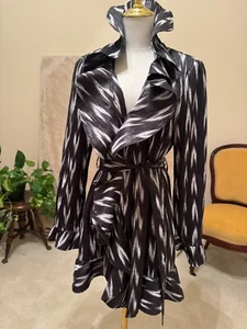 Peter Nygard Women Duster Jacket Ruffled Lined Black White Tie Pockets Sz 10 - Picture 1 of 16
