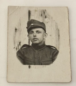 WW2 Photo Romanian Army Soldier Portrait - Picture 1 of 2