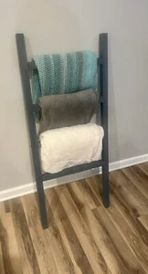 Classic Blanket Ladder - Rustic Wood Blanket Ladder - Wood Quilt Ladder - Picture 1 of 10