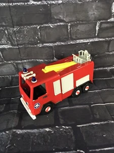 Bombero Sam Jupiter Camión de Bomberos - Faltan Espejos y Ventana de Pasajero - Imagen 1 de 10