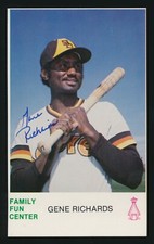 1980 Family Fun Center -GENE RICHARDS (San Diego Padres) *AUTOGRAPHED*