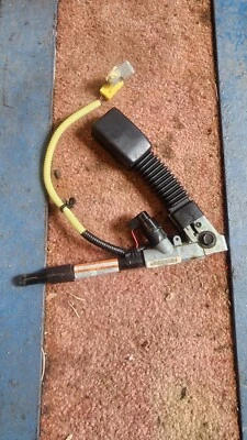 Honda Element 2003 2004 2005 2006 paso derecho delantero hebilla de cinturón de seguridad lateral OEM NEGRO Foto 1 de 4