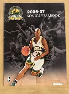 NBA Seattle Sonics 2006-07 Official Yearbook Gary Payton Signed By Andre Brown - Picture 1 of 2