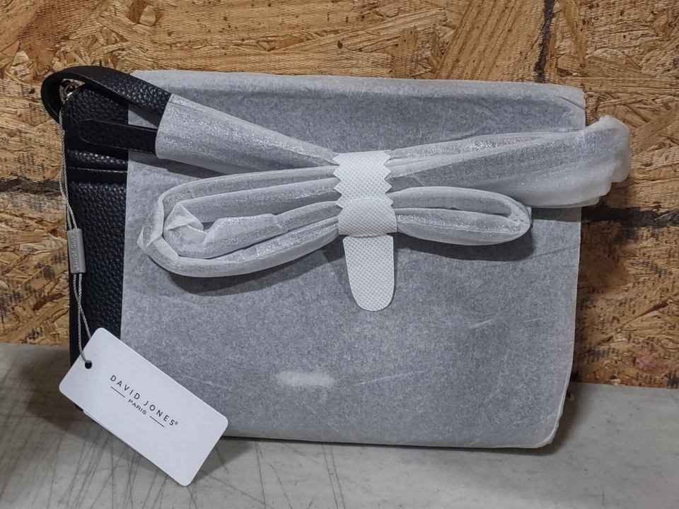 DAVID JONES POLYESTER BLACK FASHION BAG - Image 1 of 1