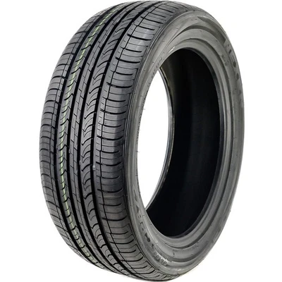 Tire Nexen Classe Premiere CP672 235/50R18 97V A/S All Season Foto 1 de 4