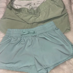 2 paia di pantaloncini usati in ottime condizioni Old Navy/Wonder Nation taglia 14/16 ragazze palestra gratis 🚢 verde acqua oliva - Foto 1 di 8