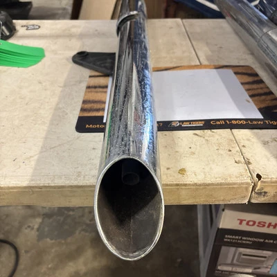 Silenciador derecho Triumph Speedmaster 900 America 2012 EFI OEM T2206414 Foto 1 de 4